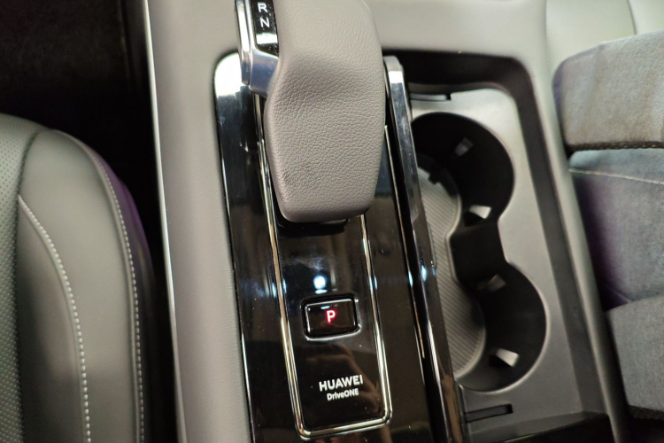 鸿蒙智行 问界M7 2022款 1.5T 后驱舒适版中控内饰18