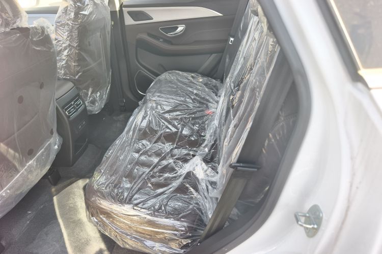 捷途X90 PLUS 2023款 改款 1.6TD DCT别墅 7座中控内饰21