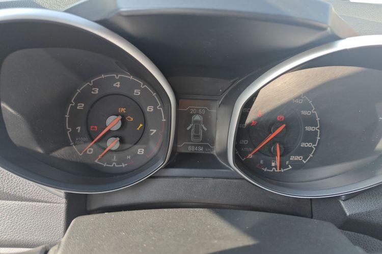 奇瑞 瑞虎5 2014款 2.0L 手动家享版中控内饰14