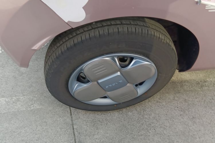 吉利银河 2023款 熊猫mini 200km 耐力熊车身外观6008