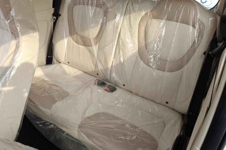 五菱汽车 宏光MINIEV 2024款 第三代 215km 青春版中控内饰21