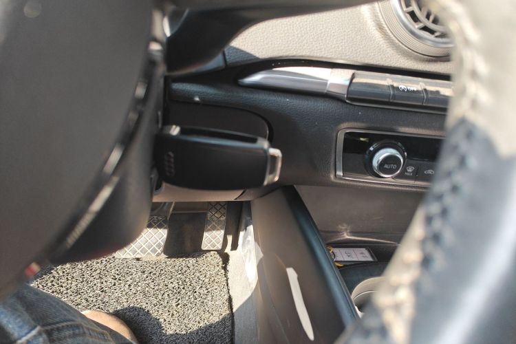 奥迪A3 2014款 Sportback 35 TFSI 自动舒适型中控内饰7001