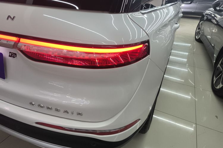 林肯 冒险家 2022款 2.0T 两驱尊雅版车身外观6006