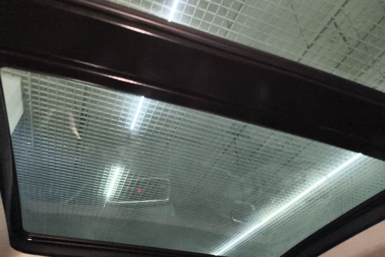 领克01 2017款 2.0T 两驱型Pro版局部细节22