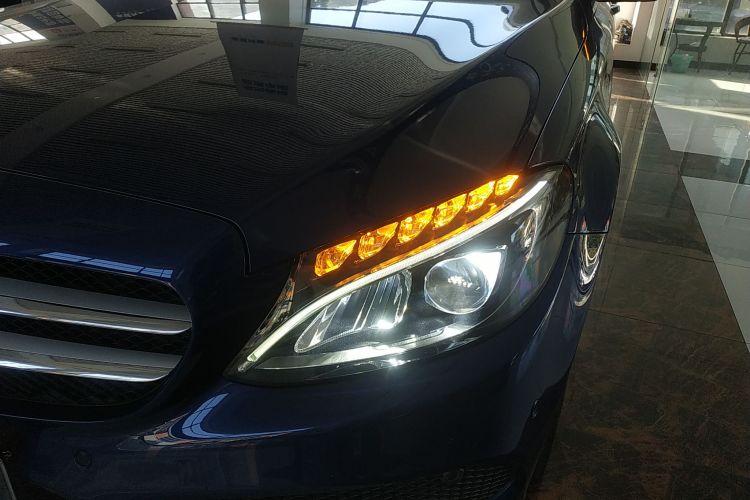 奔驰C级 2016款 C 200 L 运动型局部细节36