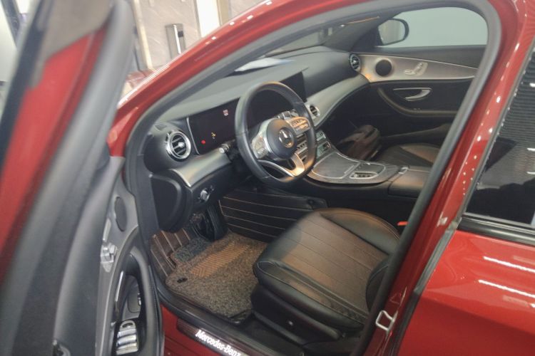 奔驰E级(进口) 2019款 E 260 运动版中控内饰7002