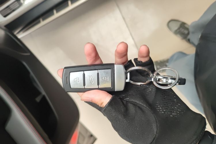 众泰 大迈X5 2015款 1.5T 手动尊贵型 国IV中控内饰11