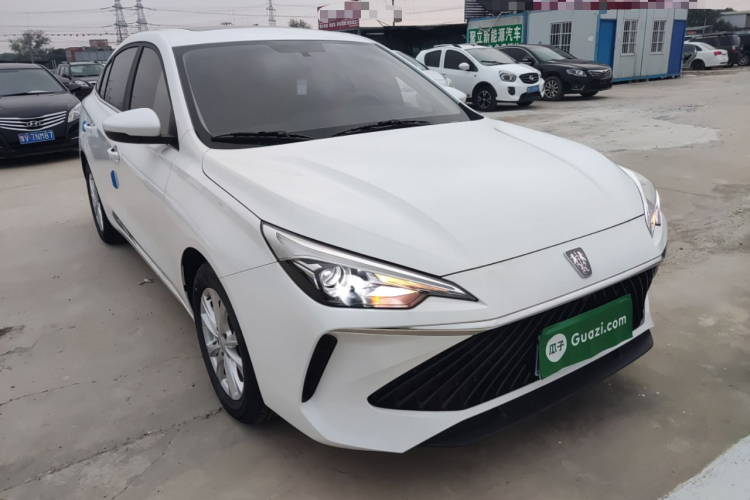 荣威i5 2023款 1.5L CVT豪华版车身外观3