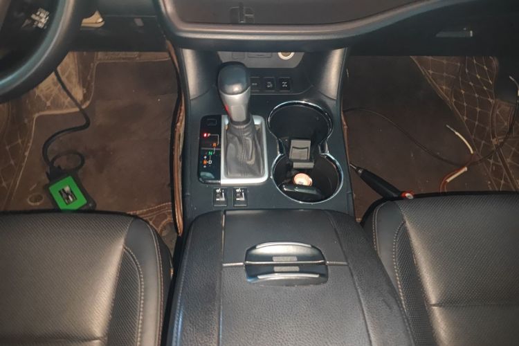 丰田 汉兰达 2021款 2.0T 四驱尊贵版 7座中控内饰18