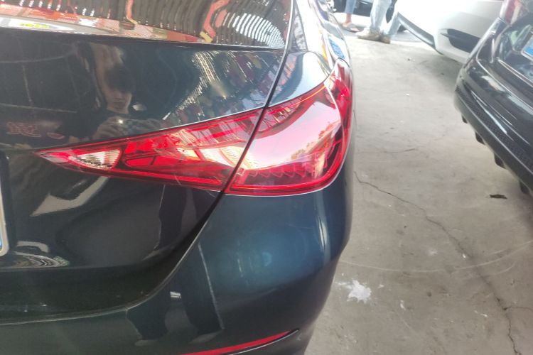 奔驰C级 2022款 改款 C 200 L 运动版车身外观6006