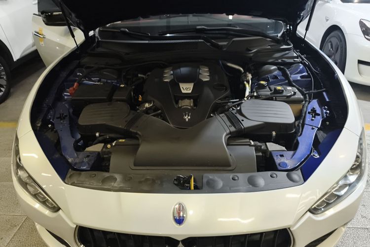 玛莎拉蒂 Ghibli 2014款 3.0T 标准版机舱底盘24