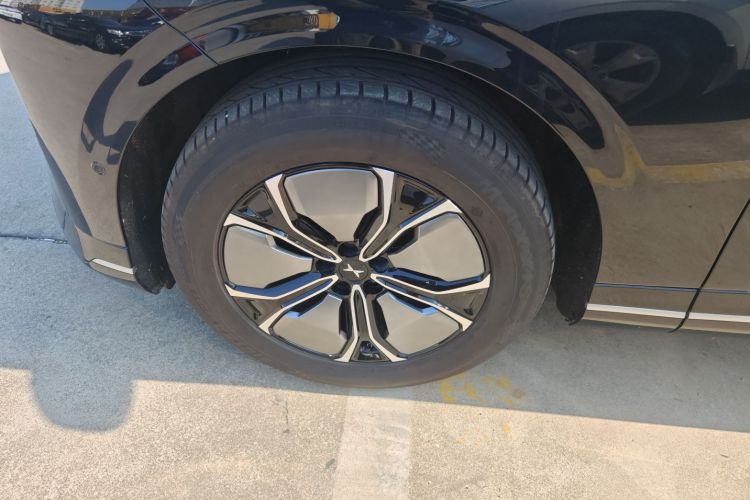 小鹏G9 2024款 570 Pro车身外观6007