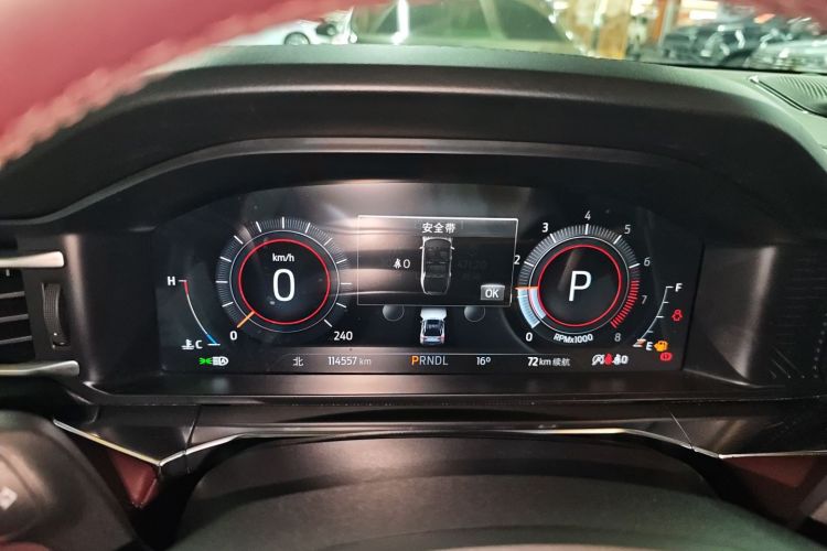 福特 探险者 2023款 EcoBoost 285 四驱钛金版 7座中控内饰14