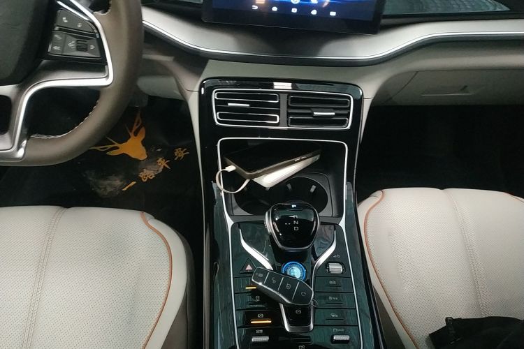 比亚迪 秦PLUS 2024款 荣耀版 EV 420KM领先型中控内饰18