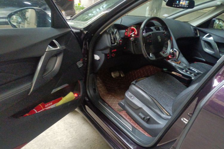 DS 5 2013款 1.6T 豪华版THP200中控内饰7003