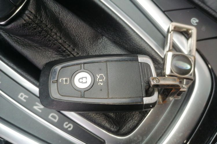 福特 锐界 2018款 EcoBoost 245 两驱豪锐型 7座 国V中控内饰7001