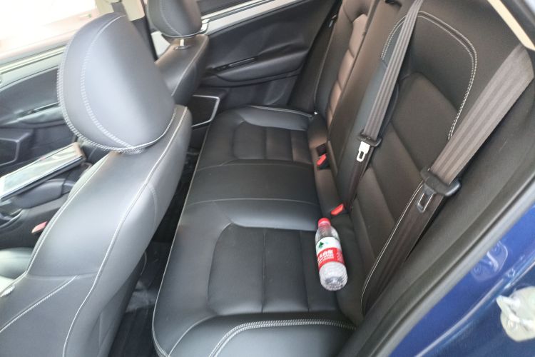 吉利汽车 帝豪GL 2017款 1.8L 手动精英型中控内饰7004