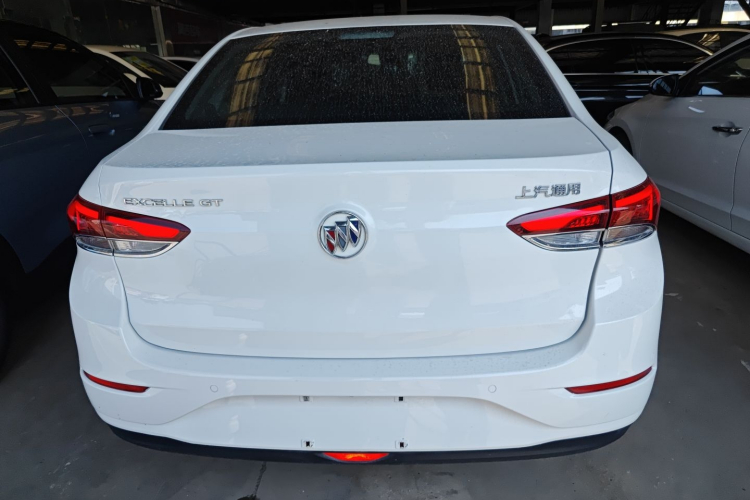 别克 英朗 2021款 改款 典范 1.5L 自动精英型车身外观6