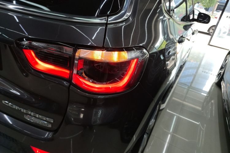 Jeep 指南者 2017款 200T 自动家享版车身外观9