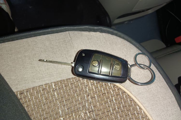 江淮瑞风 瑞风M3 2016款 宜家版 1.6L 豪华智能型中控内饰7001