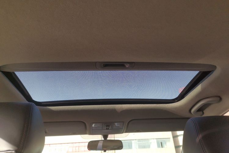 现代 瑞奕 2014款 1.4L 手动GLX中控内饰22