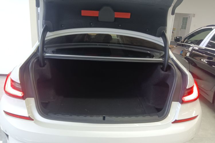 宝马3系 2020款 改款 325Li M运动套装机舱底盘23