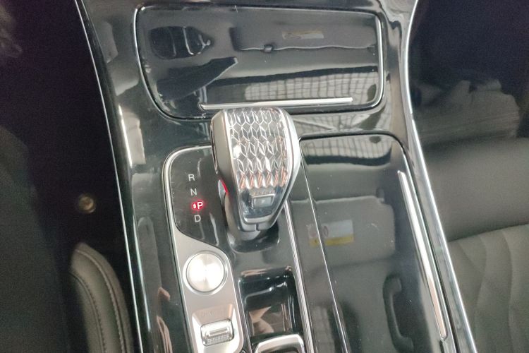 广汽传祺 传祺M8 2024款 大师系列 400T 至尊版中控内饰18