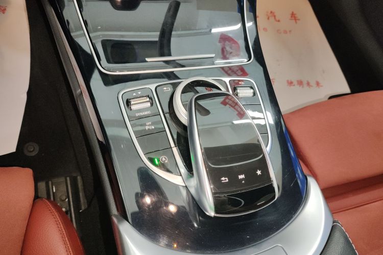 奔驰C级 2018款 C 200 运动版中控内饰18