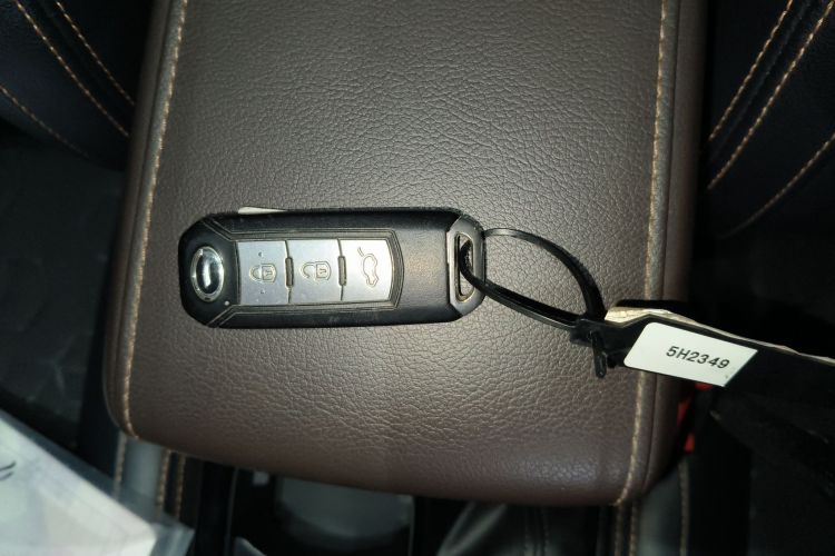 广汽传祺 传祺GS3 2020款 235T 自动舒享版中控内饰7001