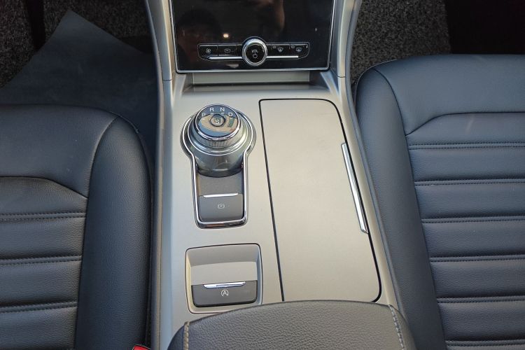 福特 蒙迪欧 2020款 EcoBoost 180 时尚型局部细节18