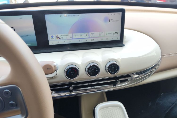 五菱汽车 五菱缤果 2025款 333km 灵犀互联款局部细节16