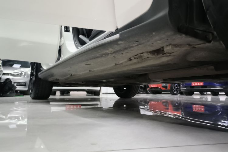 奔驰GLC 2022款 GLC 260 L 4MATIC 豪华型局部细节9001