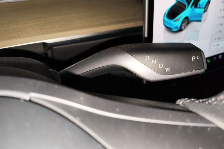 特斯拉 Model Y 2022款 改款 长续航全轮驱动版中控内饰18