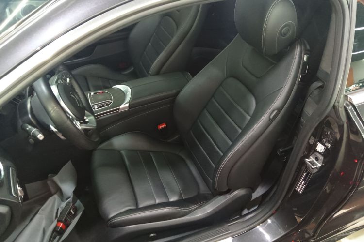 奔驰C级(进口) 2021款 C 260 轿跑车局部细节19