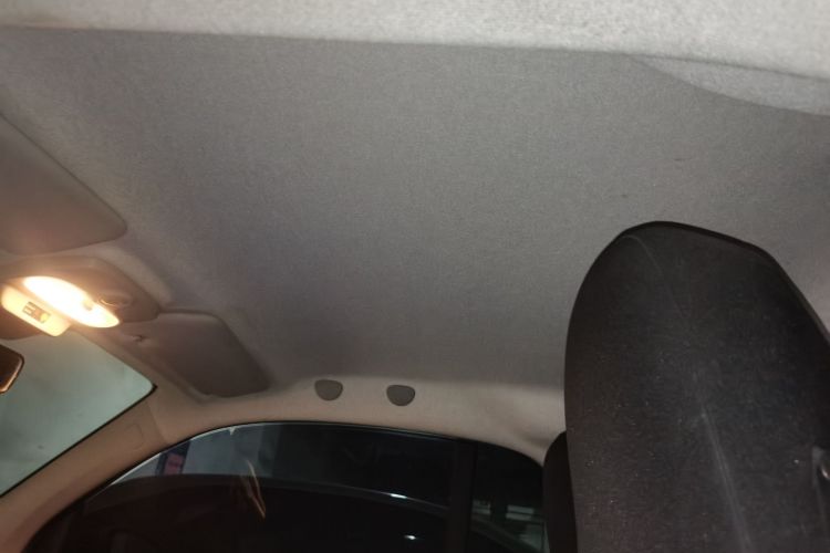 smart fortwo 2018款 1.0L 52千瓦硬顶灵动版 国V中控内饰22