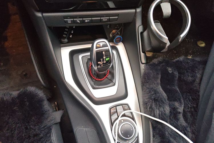 宝马X1 2014款 sDrive18i 领先型中控内饰18