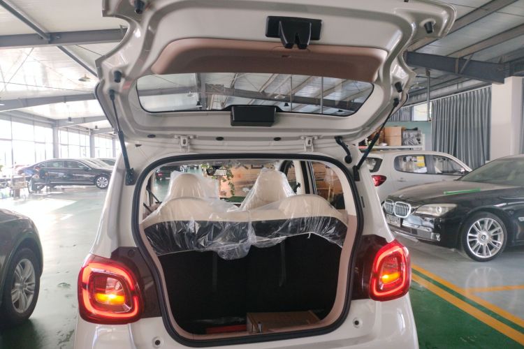 五菱汽车 宏光MINIEV 2025款 四门版 进阶款机舱底盘23