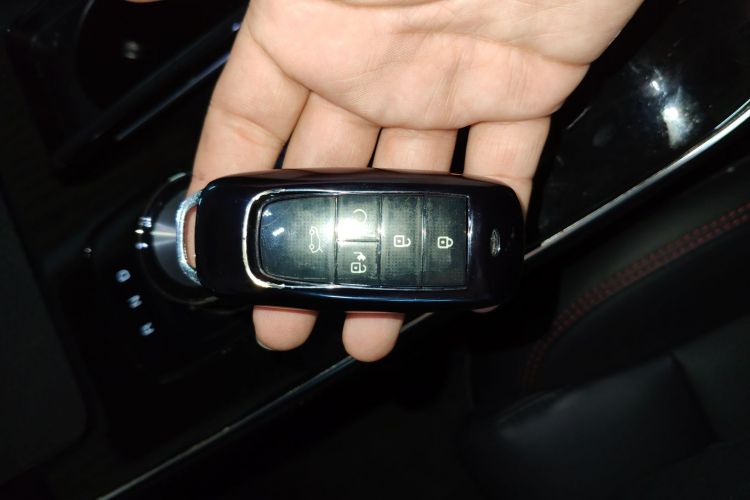 埃安 AION V 2021款 Plus 80 智享科技版 三元锂中控内饰11