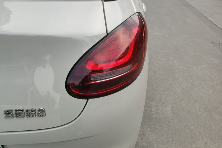 五菱汽车 五菱缤果 2024款 203km 轻享款车身外观9