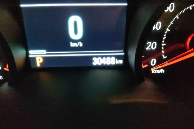 雪佛兰 科鲁泽 2022款 轻混 RS 330T 自动畅快版中控内饰15