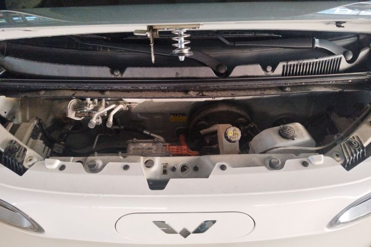 五菱汽车 宏光MINIEV 2024款 第三代 215km 青春版机舱底盘24