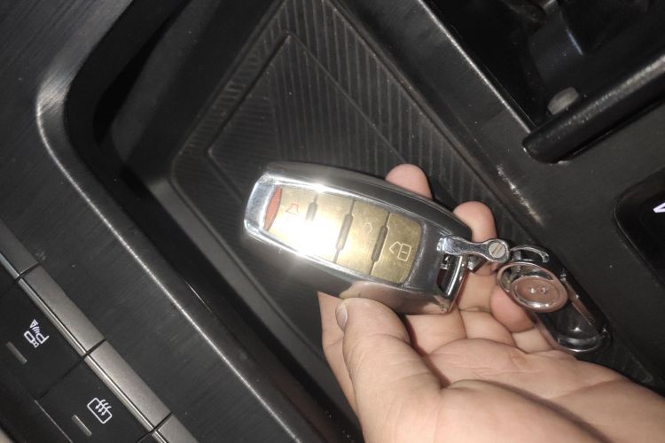 哈弗H6 2021款 第三代 2.0T 自动四驱Supreme+中控内饰7001