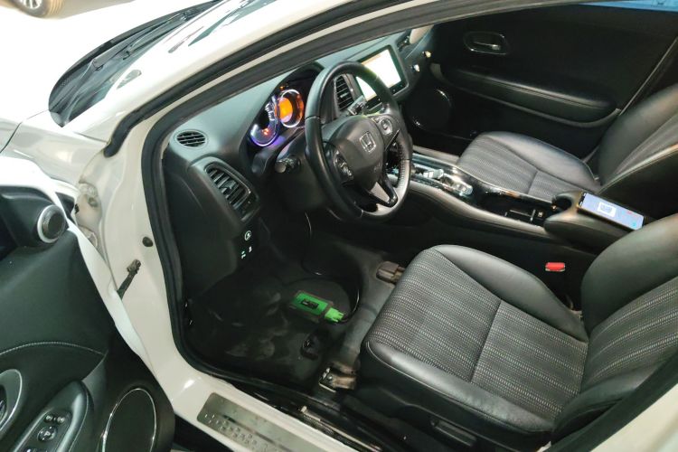 本田 缤智 2015款 1.8L CVT两驱豪华型中控内饰20