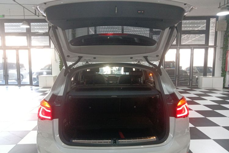 宝马X1 2016款 sDrive20Li 豪华型机舱底盘23