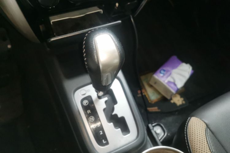 铃木 吉姆尼 2015款 1.3 AT Mode3导航版中控内饰18