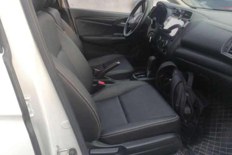 本田 飞度 2018款 1.5L CVT舒适天窗版局部细节41