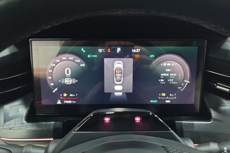 领克09 EM-P 2021款 2.0T PHEV Ultra 七座中控内饰14