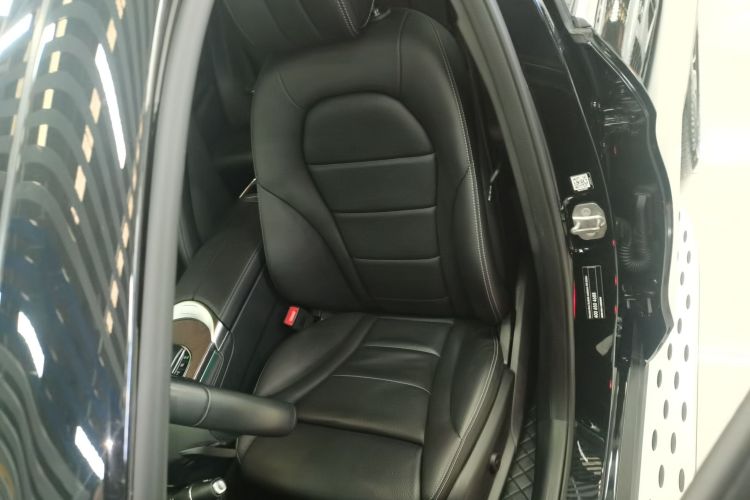 奔驰GLC 2022款 改款 GLC 300 L 4MATIC 动感型局部细节19