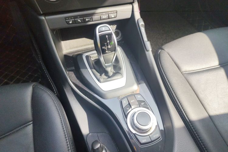 宝马X1 2015款 sDrive18i 时尚晋级版中控内饰18
