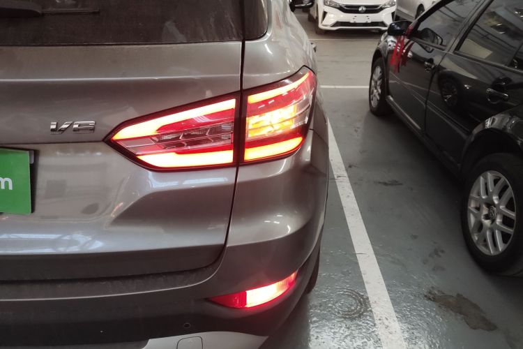 中华V6 2018款 1.5T 自动尊贵型车身外观6006